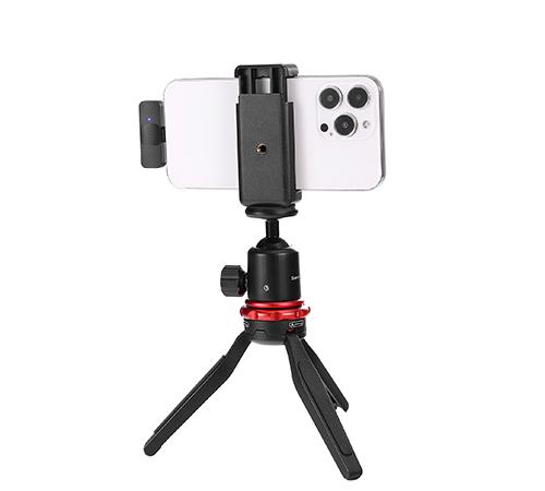 Boya BY-V2 Professional 2.4GHz Wireless Lightning Port Dual Microphone For iOS Devices With Selectable Noise Cancellation Boya BY-V2 Professional 2.4GHz Wireless Lightning Port Dual Microphone For iOS Devices With Selectable Noise Cancellation